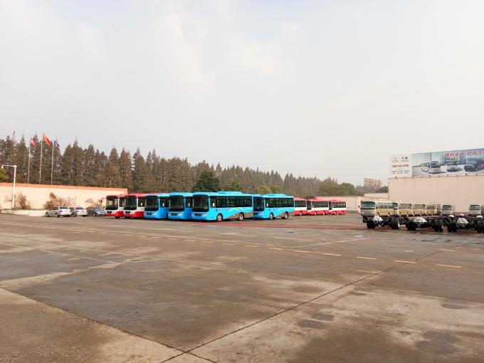 Uitvoer van de openbaar Vervoer de Interlokale Bus met Elektrische Rolstoel, interlokale uitdrukkelijke bus